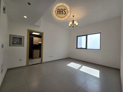 1Bed Apt | With Balcony Free Parking | Pool & Gym | Easy Access Metro