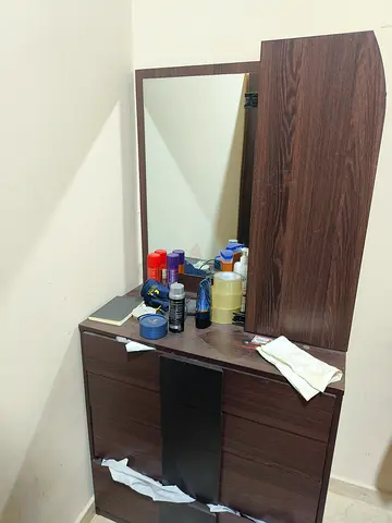 Dressing Table for sale in RAK