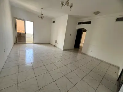 جيم مسبح|حديقة الند قريب من مسجد الملك فيصل|خلف بنك المشرق|عرفتين وصالة بلكونة