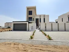Luxury Modern 8 BR Villa | Garden | Maid room