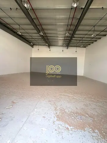 الكهرباء25\شوروم بتصميم عملي يجمع بين التخزين والعرض في مساحة واحدة منظمة وسهلة الحركة