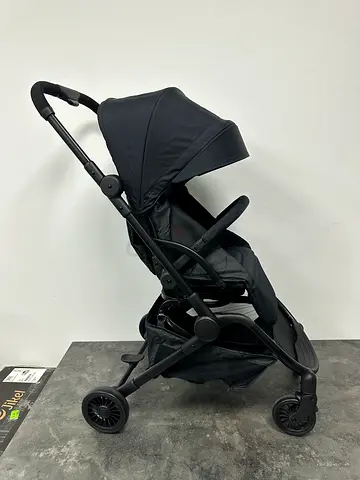 Brand New -  360 Reversible Compact Travel baby stroller Newborn to 3 years - lightweight