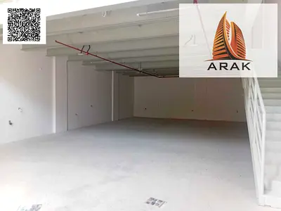 للإيجار السنوي  الموقع: الجرف الصناعية 1 النوع: مستودع المساحة: 2500 قدم مربع الكهرباء: 3 فاز الدفع: على 4 دفعات التأمين: شيك المميزات: مناسب للأعمال