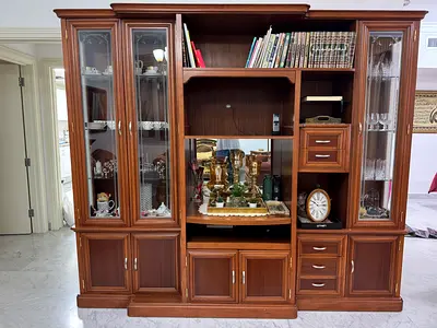 Large Wooden Entertainment/Display Unit with Glass Cabinets