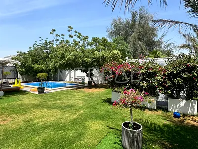 MODERN DESIGN VILLA WITH PRIVATE POOL AND GARDEN