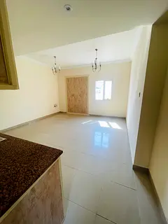 NO COMMISSION/FAMILY BUILDING/NEAT AND CLEAN/NEAR TO SAHARA CENTER