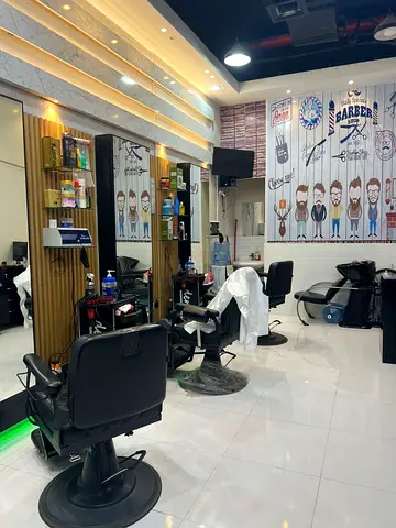 Salon for sale Fully Equipped Barber Chairs  Styling Stations — Salon Furniture Set