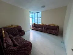 One bedroom and living room apartment in Falcon Towers. Excellent space. Free parking. Easy access t