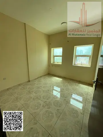 للبيع من المالك مباشرة بناية استثمارية في النعيمية 2 عجمان موقع مميز أرضي و6 طوابق بعائد سنوي مرتفع 650 ألف درهم