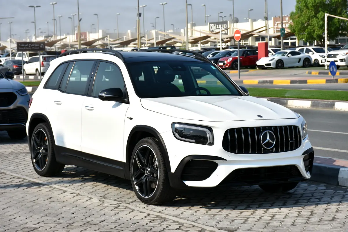Mercedes-Benz GLB-Class 2021 — photo 1 of 14