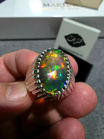 Silver Ring with Ethiopian Opal — خاتم بحجر اوبال اثيوبي بصياغه الشريف