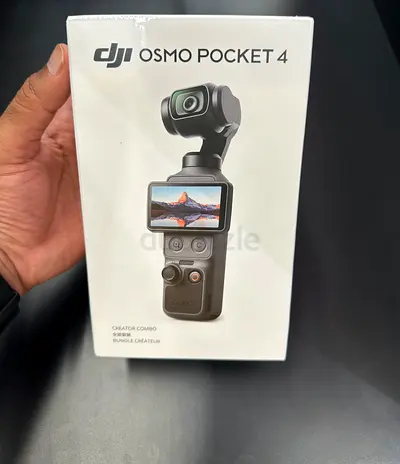 DJI Osmo Pocket 4 Creator Combo