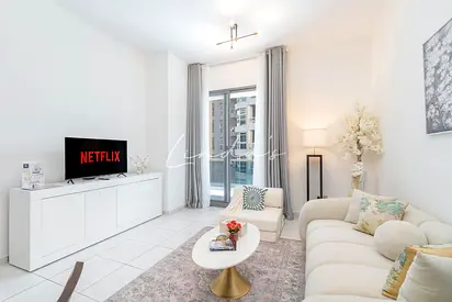 Spacious 1BD Azure Marina | Balcony | Near Metro