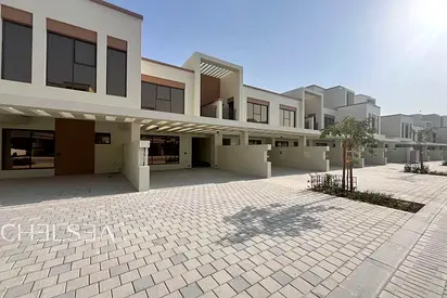 COMMUNITY VIEW | SPACIOUS | READY TO MOVE SOON