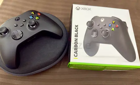 Xbox Controller Carbon Black | Mint Condition | Full Set