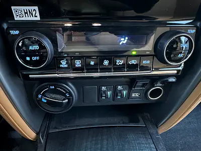 2025 Toyota FORTUNER 照片 14