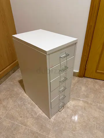 Drawer Metal Storage Cabinet. 6 drawers