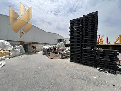 ارض حوطة في الصناعية 13 مساحة 10000 قدم مناسبة للتخزين والانشطة الصناعية السعر 200000 سنوي تأمين شيك لا يصرف موقع عملي