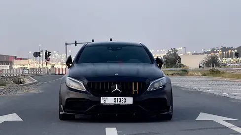 MERCEDES BENZ AMG C63S 2019