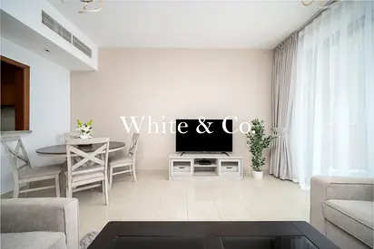 Bright | Well Maintained | Opera District