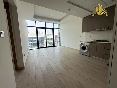 SPACIOUS LAYOUT // READY TO MOVE // CHILLER FREE