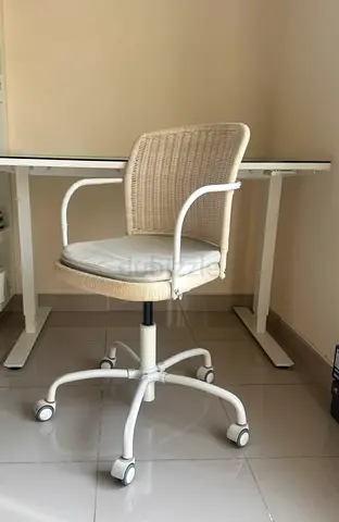 Rotating auto lock study table chair