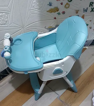 Light Blue Adjustable Baby High Chair with Tray (Good Condition)