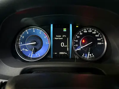 2025 Toyota FORTUNER 照片 12