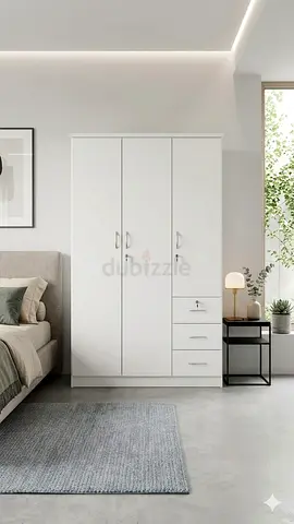 Free delivery Dubai Brand new 3 door cabinet medium Thailand available
