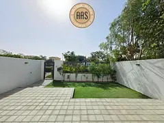 SINGLE ROW LUXURY LIVING 3BR+MAID VILLA JUST 158K