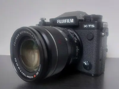 FUJIFILM X-T5 + FUJINON XF18-55MM R LM OIS