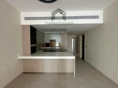 Multiple options | 3 cheques | Skyline and Damac pool view