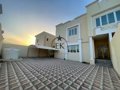 6 Master Br Semi Detached Villa With Private Yard