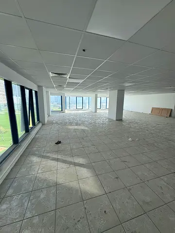 مكتب للإيجار السنوي في موقع استراتيجي بمنطقة المجاز 2  | مناسب الأنشطة التجارية والإدارية | إمكانية تقسيم المساحة حسب الحاجة | موقع حيوي يسهل الوصول