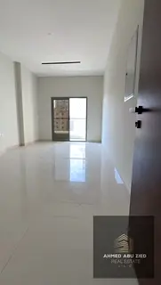 Luxury brand new 3BR apartment with built in wardrobes, balcony with open view, close to services an