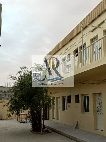 سكن عمال للإيجار في الصجعة الصناعية – الشارقة | كامب كامل متاح