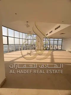 Penthouse for rent in Sharjah - Al Majaz 1 The largest penthouse in the area is available with high-