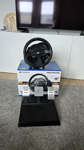 Thrustmaster t300rs gt stearing wheel for ps5, ps4 and pc for gamers and esim racers.