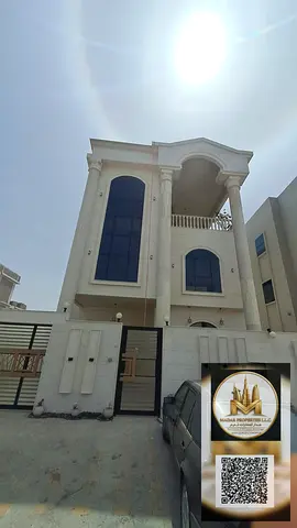For sale: A luxurious villa with a classic design in Al-Amirah, in a prime location close to amenities. It consists of a ground floor, two upper floor