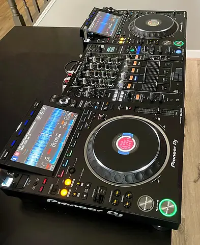 Pioneer CDJ 3000 PAIR with DJM 900 nexus2 DJ Mixer