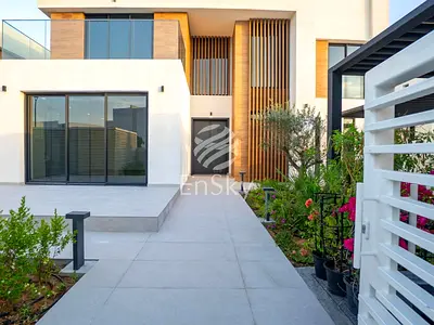 VACANT 4BED +STUDY ROOM/ PRESTIGIOUS COMMUNITY