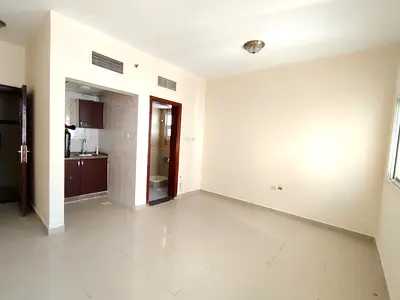 بدون دفعة أولى // استوديو فاخر // مطبخ منفصل // تكييف مركزي // 📍موقع مميز // للعائلات