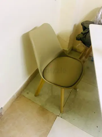 Modern Beige Dining Chair with Wooden Legs - Good Condition