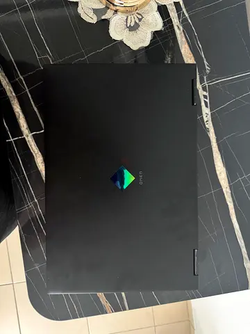 Laptop omen 16