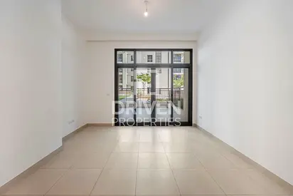 Bright and Spacious Unit with Big Terrace