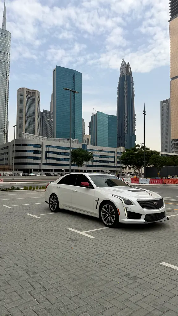 Cadillac CT5 2018 — photo 1 of 3