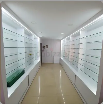 Carpenter fitout decoration work services available