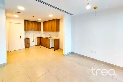 Single Row | Prime Location | Bright Layout