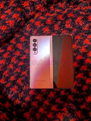 Samsung Fold 3 inner lcd not working other is in excellent condition ram12-256gb