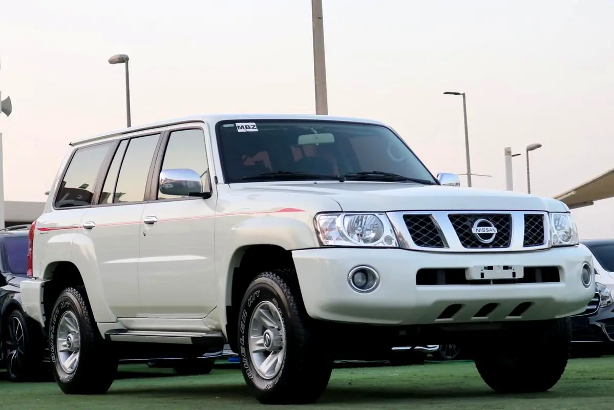 Nissan Patrol Safari 2019 — photo 1 of 9